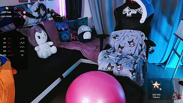 Snapshot of _Sparkland_ chatting on 03/08/25, 02:01 Sparkland online show from 03/08/25, 02:01