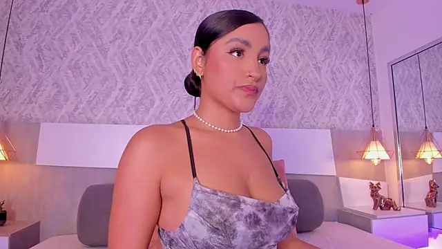 Snapshot of AishaPeyton chatting on 12/05/25, 04:14 AishaPeyton online show from 12/05/25, 04:14