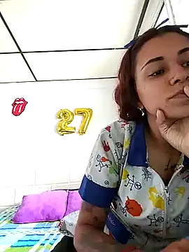 Snapshot of caroline0997 chatting on 01/16/25, 06:27 caroline0997 online show from 01/16/25, 06:27