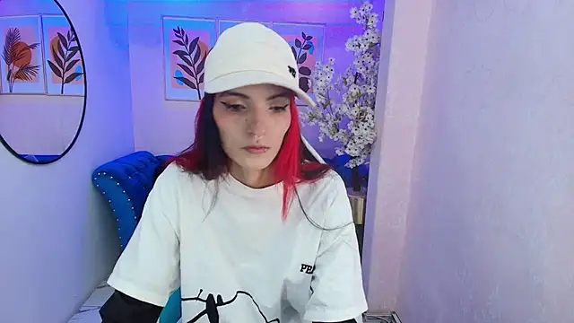 Dafne huges online show from 10/02/25, 07:43