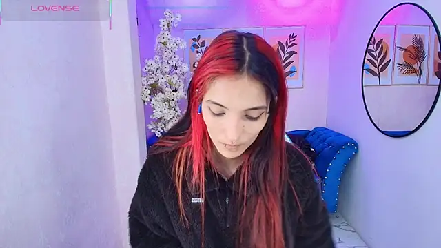 Dafne huges online show from 10/18/25, 07:25