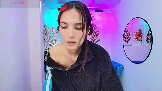 Dafne huges online show from 11/11/25, 07:36