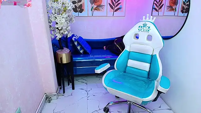 Dafne huges online show from 11/29/25, 07:50