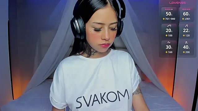 cat kitty18  online show from 02/24/26, 06:39