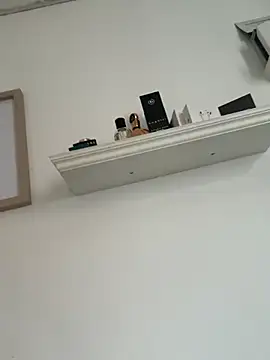 JuNIs  online show from 11/13/25, 12:15