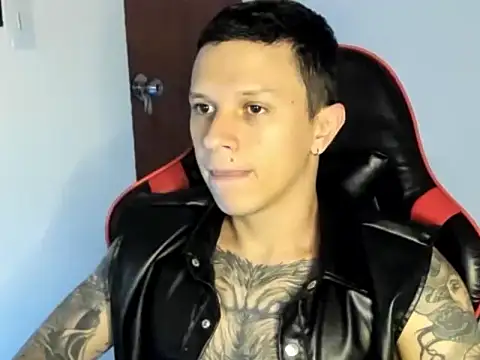 Snapshot of goodboy69l chatting on 06/17/26, 06:09 goodboy69l online show from 06/17/26, 06:09