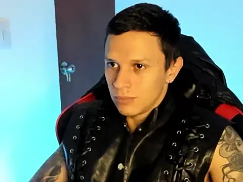 Snapshot of goodboy69l chatting on 07/09/26, 02:43 goodboy69l online show from 07/09/26, 02:43