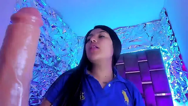 SarahStones online show from 12/01/25, 09:58