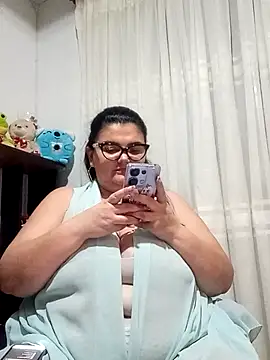 Madisonpalacio online show from 02/25/25, 02:03