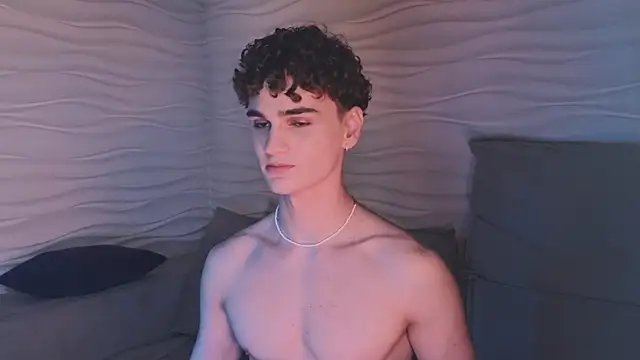 Snapshot of adam_21cm__ chatting on 12/14/24, 04:09 adam 21cm online show from 12/14/24, 04:09