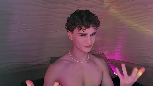 Snapshot of adam_21cm__ chatting on 01/19/25, 07:58 adam 21cm online show from 01/19/25, 07:58