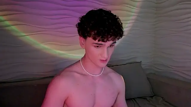 Snapshot of adam_21cm__ chatting on 02/13/25, 10:54 adam 21cm online show from 02/13/25, 10:54