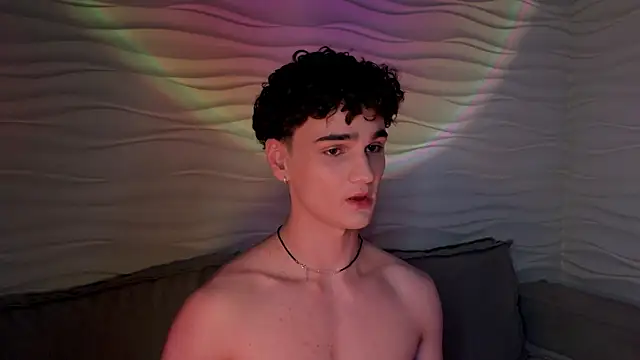 Snapshot of adam_21cm__ chatting on 03/20/25, 07:35 adam 21cm online show from 03/20/25, 07:35