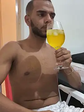 Snapshot of noahmarins chatting on 12/22/24, 01:12 noahmarins online show from 12/22/24, 01:12