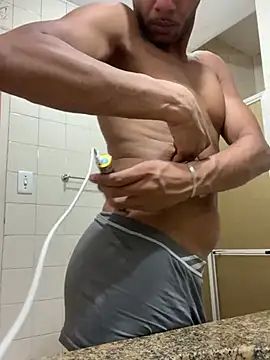 Snapshot of noahmarins chatting on 12/31/24, 02:51 noahmarins online show from 12/31/24, 02:51