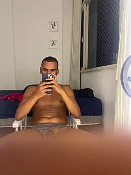 Snapshot of noahmarins chatting on 03/07/25, 02:15 noahmarins online show from 03/07/25, 02:15