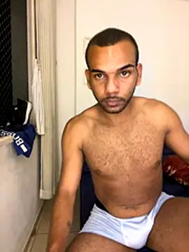 Snapshot of noahmarins chatting on 10/27/25, 01:53 noahmarins online show from 10/27/25, 01:53