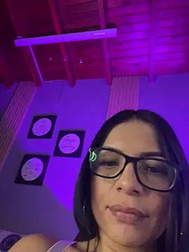 Snapshot of elolotero chatting on 02/21/25, 04:40 elolotero online show from 02/21/25, 04:40