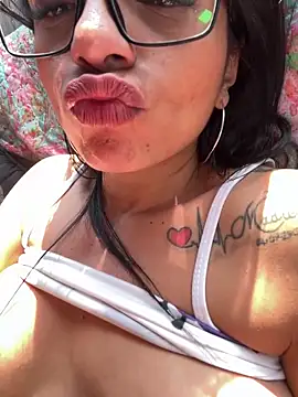 Snapshot of elolotero chatting on 03/09/25, 05:33 elolotero online show from 03/09/25, 05:33