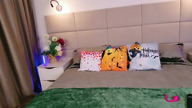 Alisha Shy online show from 10/16/25, 10:22