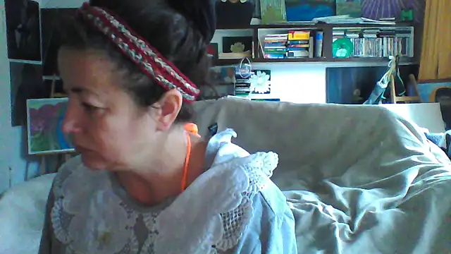 MariaAnaSunshine online show from 10/16/25, 08:37