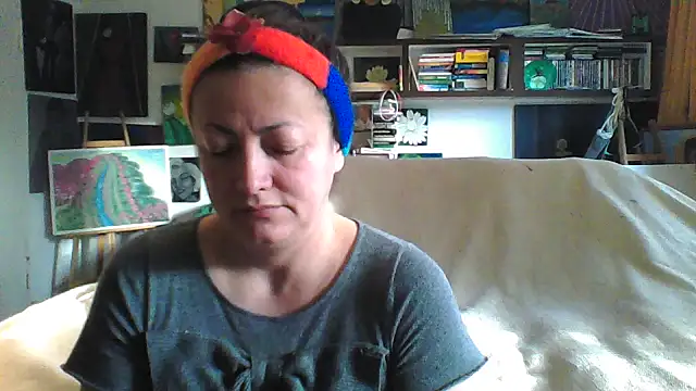 MariaAnaSunshine online show from 10/21/25, 07:20