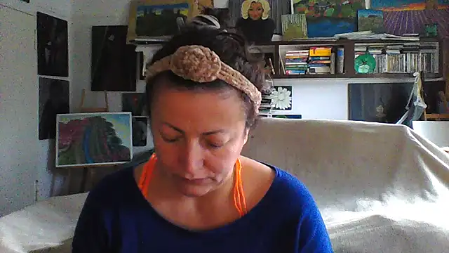 MariaAnaSunshine online show from 10/30/25, 07:54