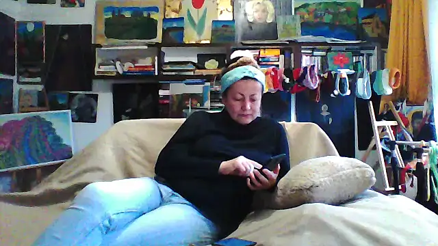 MariaAnaSunshine online show from 12/04/25, 07:39