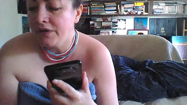 Snapshot of MariaAnaSunshine chatting on 03/04/26, 10:10 MariaAnaSunshine online show from 03/04/26, 10:10
