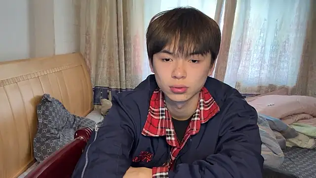 Snapshot of xiaottt1918 chatting on 01/13/25, 08:26 xiaottt1918 online show from 01/13/25, 08:26