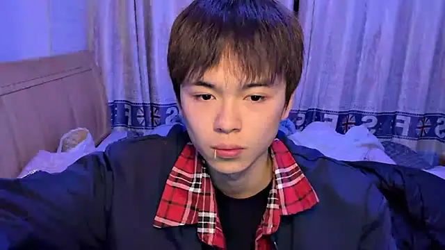 Snapshot of xiaottt1918 chatting on 01/17/25, 12:52 xiaottt1918 online show from 01/17/25, 12:52