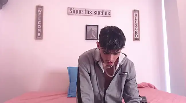 harrytomson 1 online show from 12/05/24, 08:44