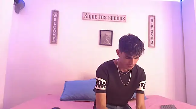 harrytomson 1 online show from 12/11/24, 05:53