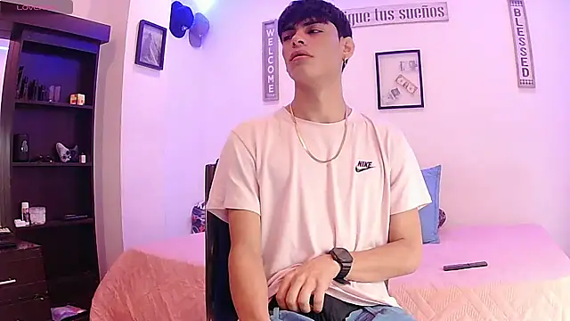 harrytomson 1 online show from 09/14/25, 08:24