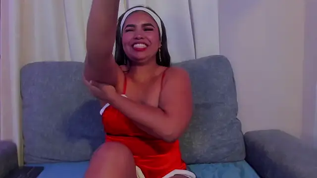 zoe roux21 online show from 12/14/25, 03:01