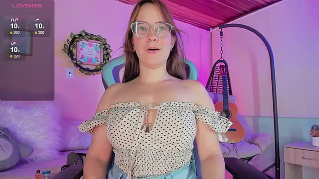 honey fox1 online show from 02/07/25, 10:20