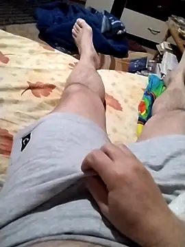 Snapshot of nudistu021 chatting on 04/14/26, 04:24 nudistu021 online show from 04/14/26, 04:24