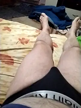 Snapshot of nudistu021 chatting on 04/24/26, 04:42 nudistu021 online show from 04/24/26, 04:42