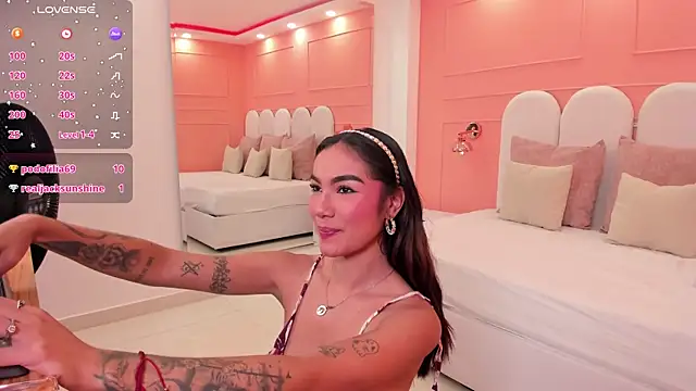 Snapshot of scarlet_castro chatting on 12/07/24, 12:24 scarlet castro online show from 12/07/24, 12:24