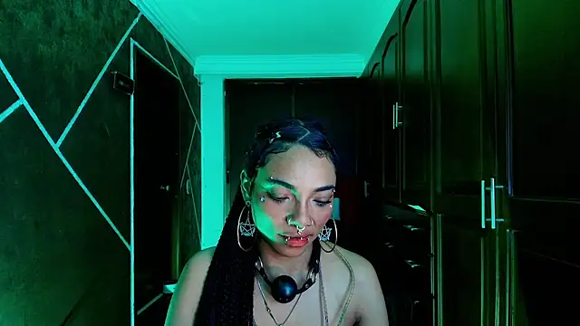 Snapshot of SexyNaf chatting on 02/26/25, 01:21 SexyNaf online show from 02/26/25, 01:21