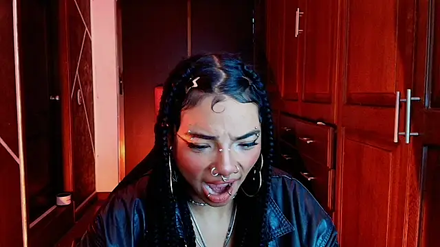 Snapshot of SexyNaf chatting on 03/01/25, 10:21 SexyNaf online show from 03/01/25, 10:21