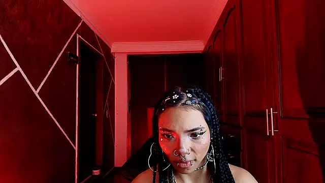 Snapshot of SexyNaf chatting on 03/03/25, 11:03 SexyNaf online show from 03/03/25, 11:03