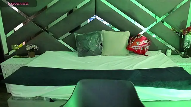 Snapshot of SexyNaf chatting on 10/09/25, 07:23 SexyNaf online show from 10/09/25, 07:23