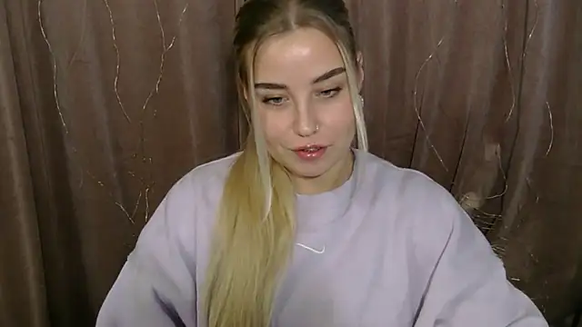 KristyHoney online show from 12/18/24, 09:47