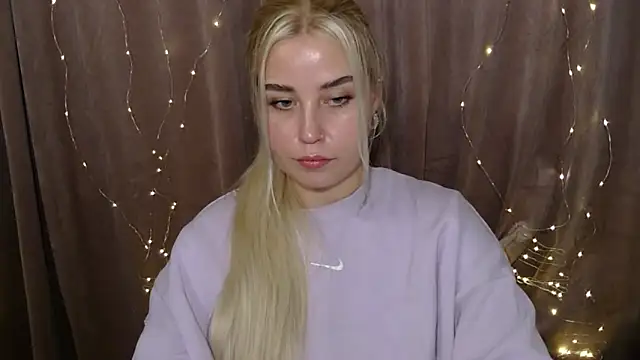 KristyHoney online show from 12/19/24, 04:24