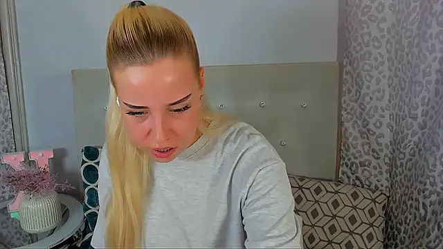 KristyHoney online show from 06/25/26, 02:10