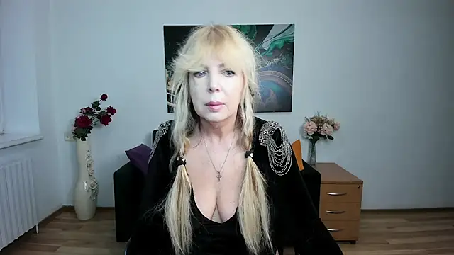 Anna Diax online show from 12/03/25, 12:47