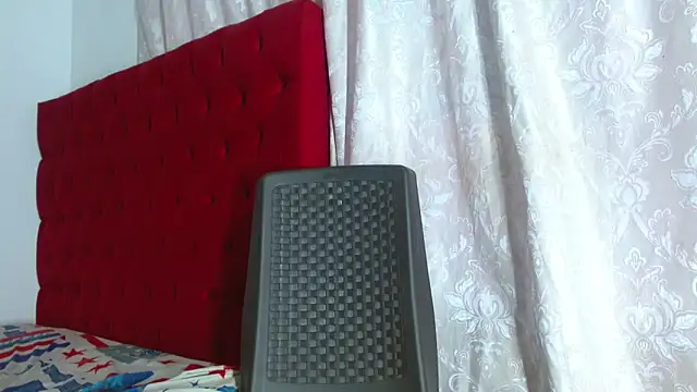 cristinamontiel online show from 11/13/25, 03:55