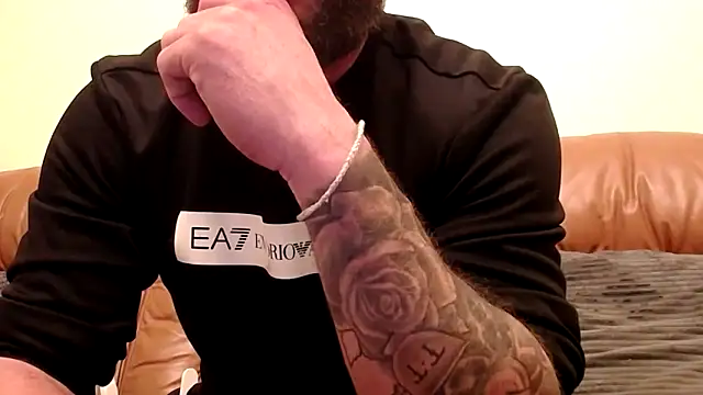 Snapshot of AnodicDemotic chatting on 11/02/25, 12:02 AnodicDemotic online show from 11/02/25, 12:02