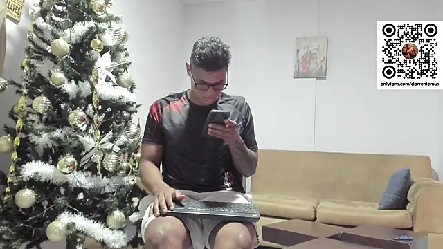 Darren hot2 online show from 01/04/25, 10:34